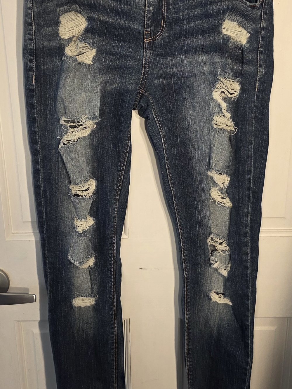 Daytrip Distressed Dark Blue Skinny Jeans